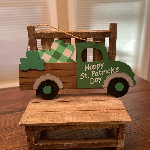 St. Patricks Day Shamrock Truck Decor Bundle, Farmhouse Happy St. Patrick’s Day - Picture 4 of 16
